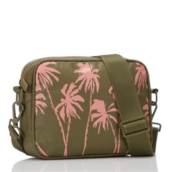 NWT Aloha Collection Le Tour Crossbody in Paumalu by Coco Ho - Picture 1 of 3